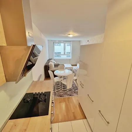 Apartman Bb סראייבו